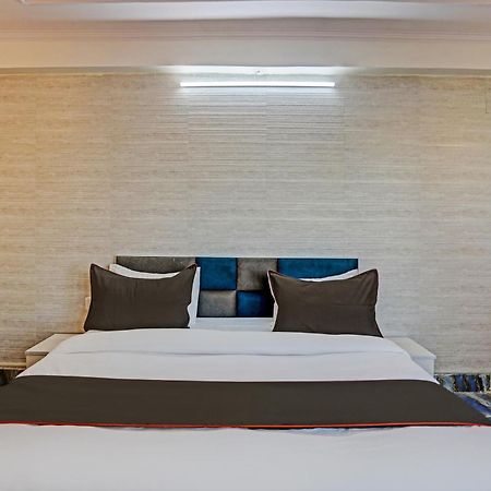 Super Umen Hotel Nearest Sector 66 Noida Bagian luar foto