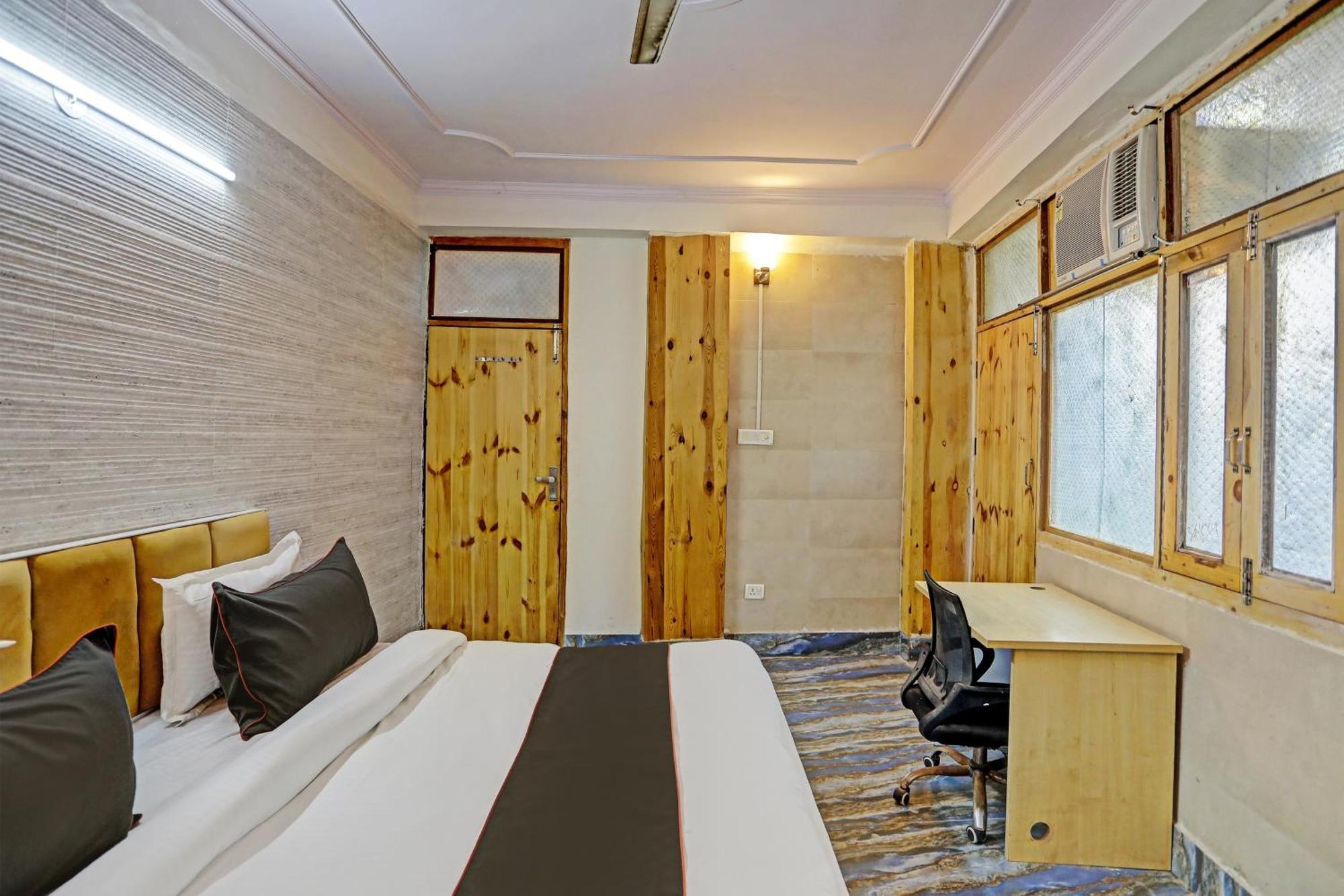 Super Umen Hotel Nearest Sector 66 Noida Bagian luar foto