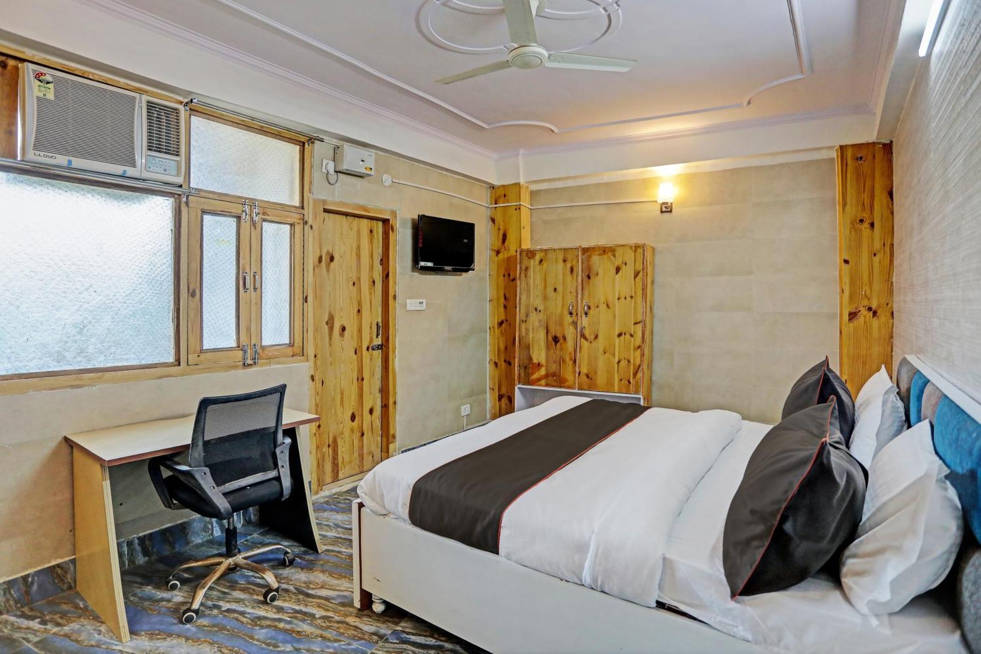 Super Umen Hotel Nearest Sector 66 Noida Bagian luar foto