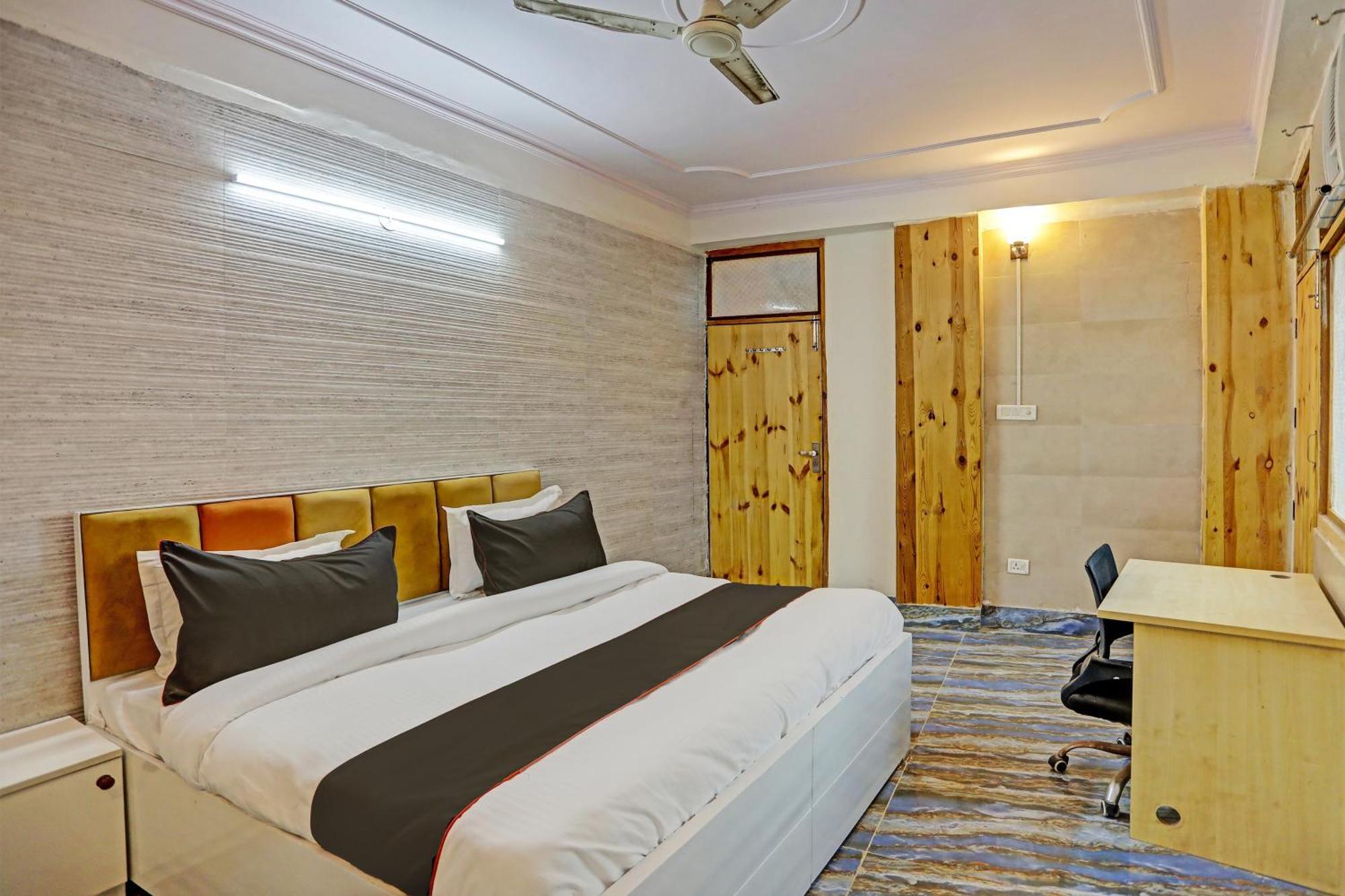 Super Umen Hotel Nearest Sector 66 Noida Bagian luar foto