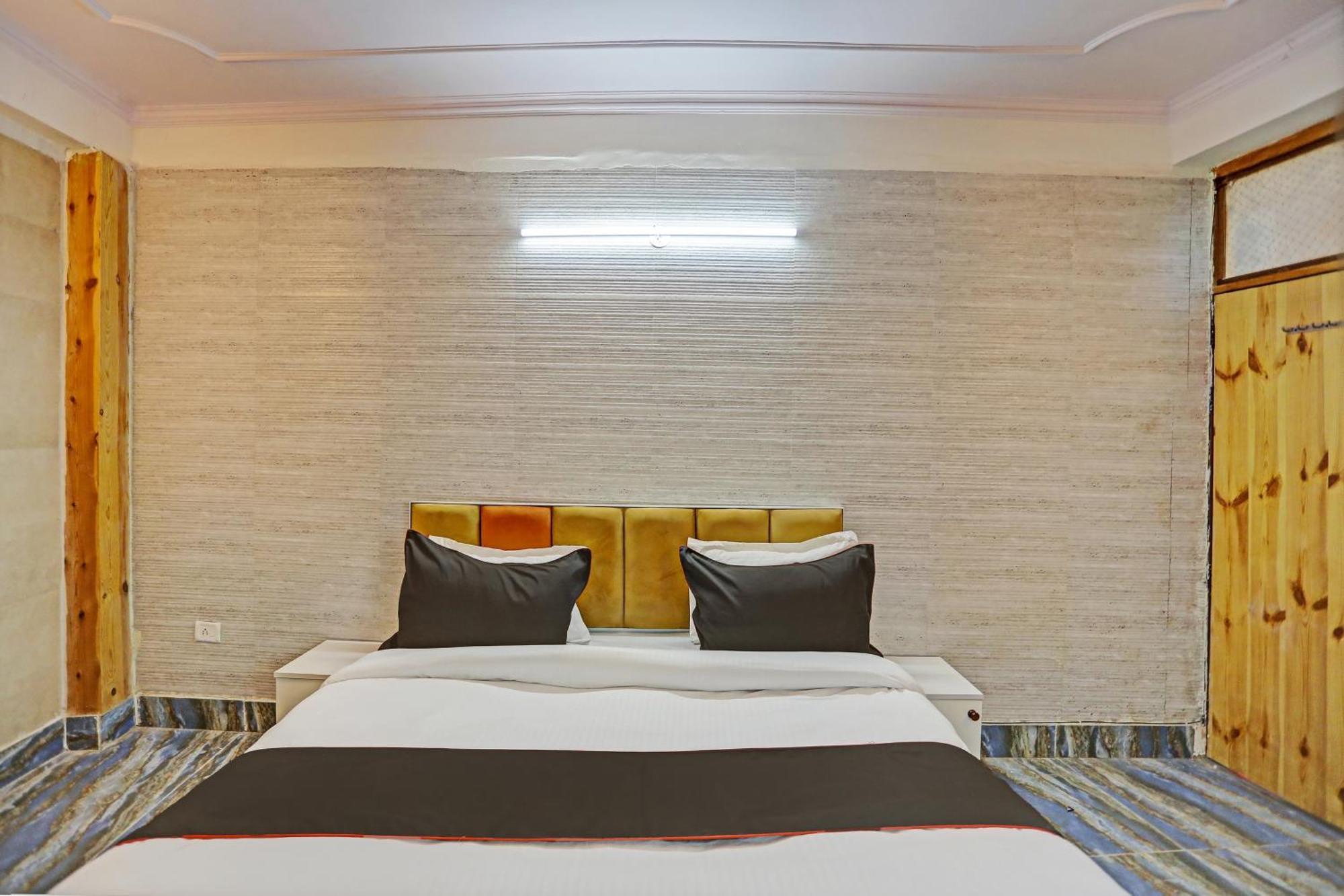 Super Umen Hotel Nearest Sector 66 Noida Bagian luar foto