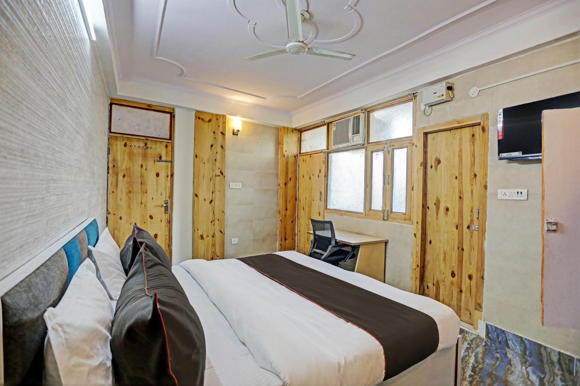 Super Umen Hotel Nearest Sector 66 Noida Bagian luar foto