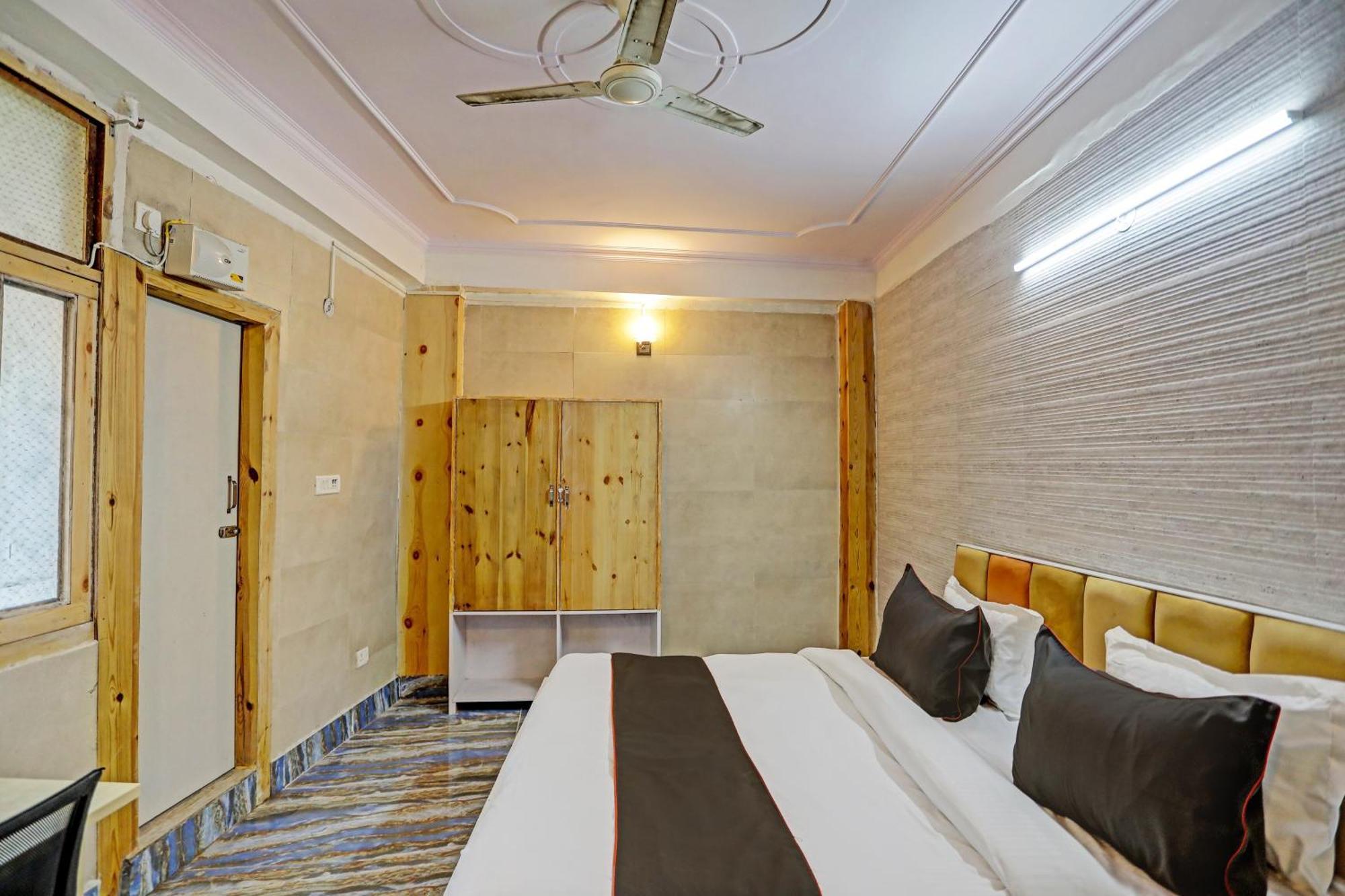 Super Umen Hotel Nearest Sector 66 Noida Bagian luar foto