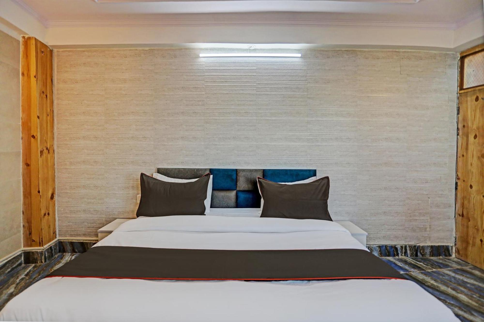 Super Umen Hotel Nearest Sector 66 Noida Bagian luar foto